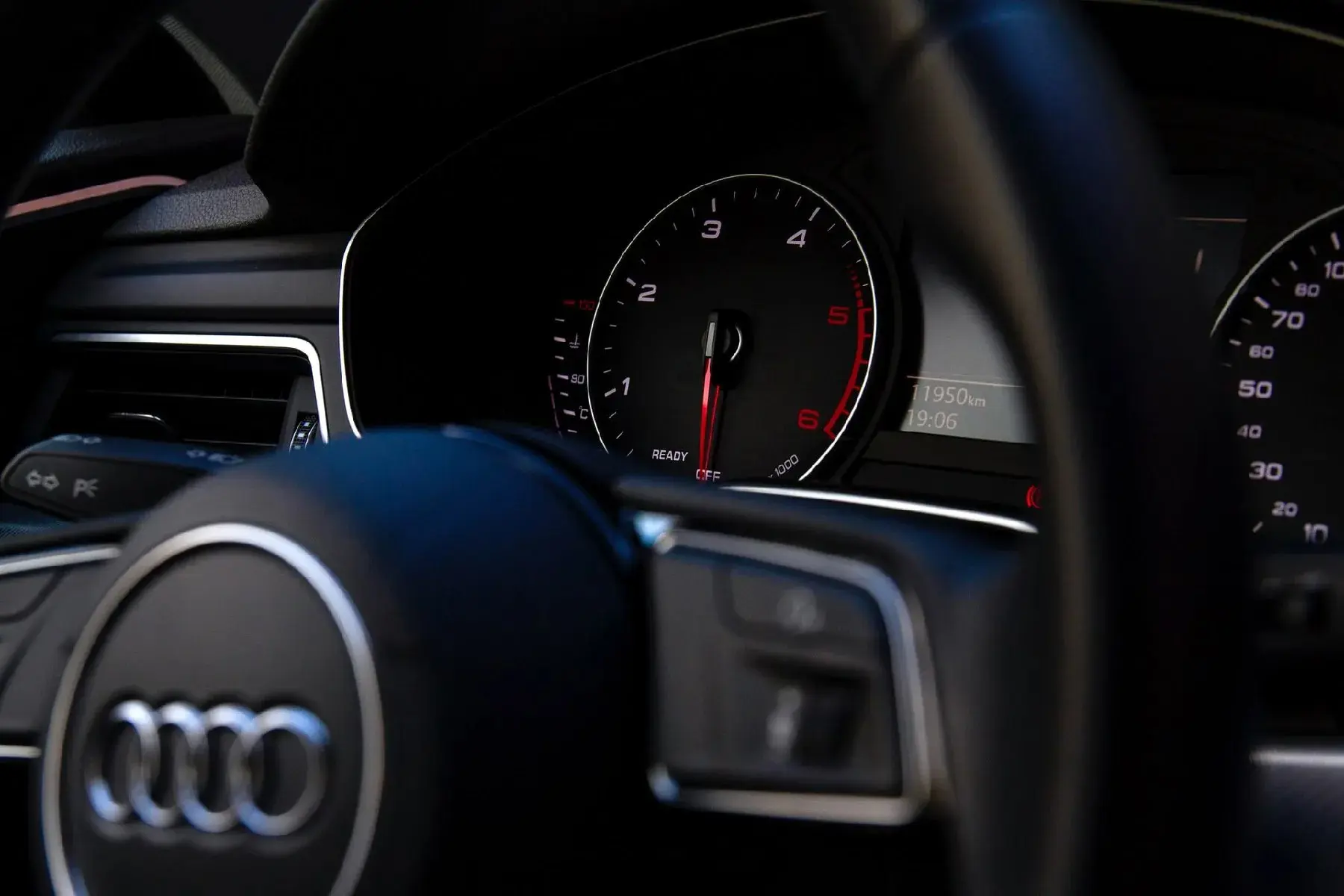 Audi Tachometer